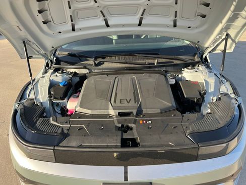 New 2026 Hyundai Ioniq 5 SEL image 35