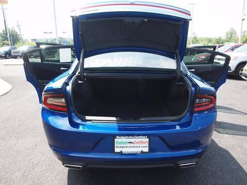 Used 2020 Dodge Charger SXT w/ Driver Convenience Group RWD image 5