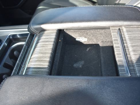 Used 2024 Jeep Wagoneer L Series II w/ Premium Group I image 24