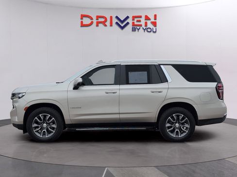 Used 2021 Chevrolet Tahoe LT w/ LT Signature Package image 2