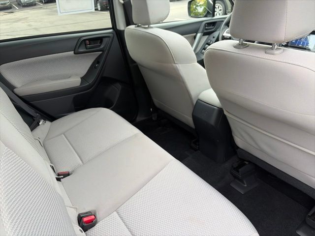 Used 2017 Subaru Forester 2.5i Premium AWD/4WD image 6