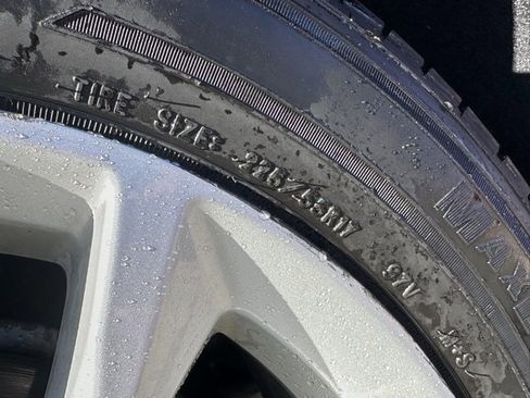 Used 2016 Chevrolet Malibu LT image 38