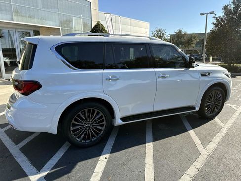 Certified 2023 INFINITI QX80 Premium Select w/ Cargo Package image 2