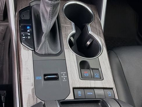 Certified 2021 Toyota Highlander Platinum FWD image 22