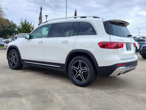 New 2026 Mercedes-Benz GLB 250 image 3