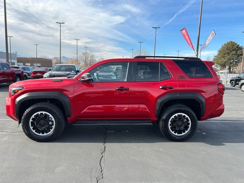 Certified 2025 Toyota 4Runner 4WD image 2