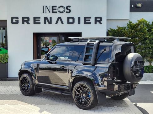 Used 2022 Land Rover Defender 90 X-Dynamic S AWD/4WD image 4