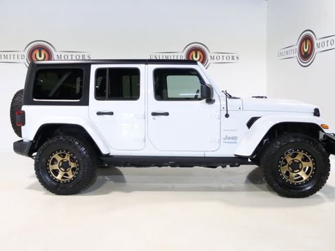Used 2021 Jeep Wrangler Unlimited Sahara w/ Dual Top Group AWD/4WD image 40