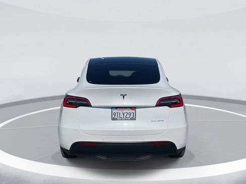 Used 2021 Tesla Model Y Long Range image 5