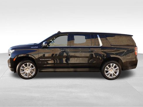 Certified 2024 Chevrolet Suburban High Country image 10