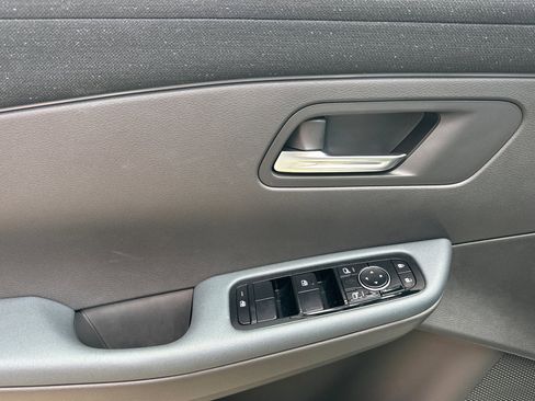 New 2026 Nissan Leaf SV+ w/ Illuminated Package image 11