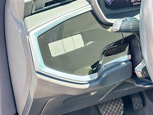Used 2019 Audi Q3 2.0T Premium w/ Convenience Package AWD/4WD image 10