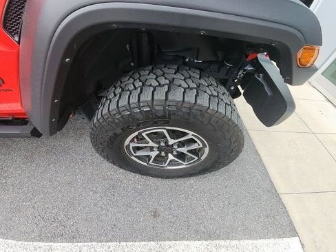 Used 2024 Jeep Gladiator Rubicon image 10