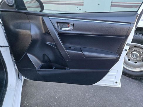 Used 2015 Toyota Corolla S image 31