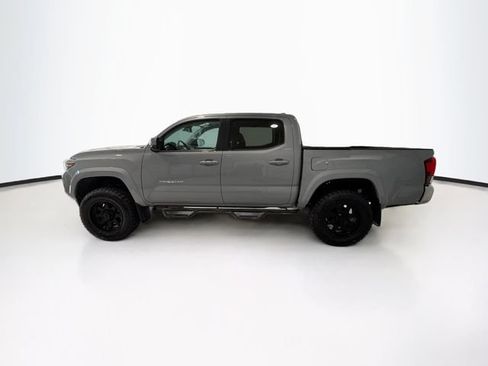Certified 2019 Toyota Tacoma SR5 AWD/4WD image 4