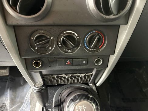 Used 2009 Jeep Wrangler X AWD/4WD image 23