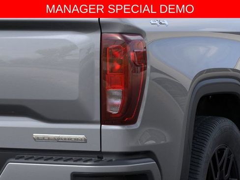 Used 2026 GMC Sierra 1500 Elevation AWD/4WD image 11