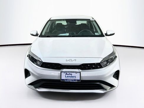 Used 2023 Kia Forte LXS w/ LXS Technology Package FWD image 2