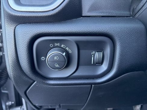 Used 2024 RAM 3500 Big Horn AWD/4WD image 27
