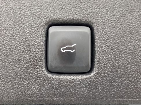Used 2025 Ford Escape ST-Line Select AWD/4WD image 13