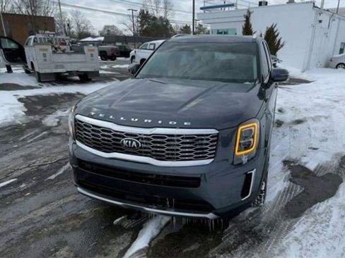 Used 2021 Kia Telluride EX w/ EX Premium Package image 5