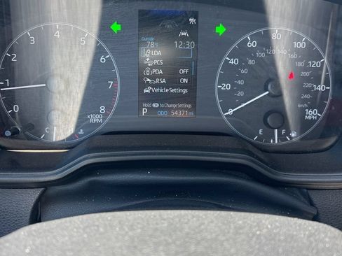 Used 2025 Toyota Corolla LE FWD image 9