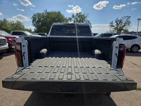 Used 2025 GMC Sierra 2500 AT4 AWD/4WD image 18
