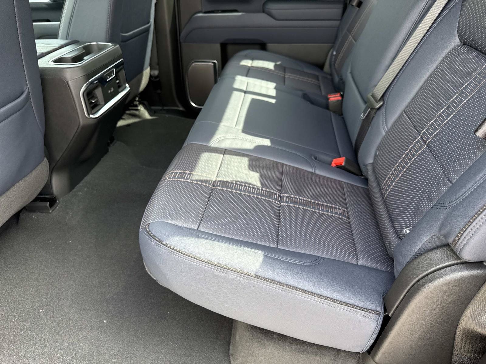 New 2026 Chevrolet Silverado 2500 High Country w/ High Country Premium Package AWD/4WD image 10