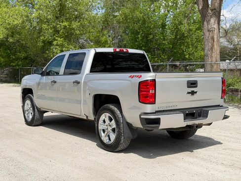Used 2018 Chevrolet Silverado 1500 Custom w/ Custom Value Package AWD/4WD image 7