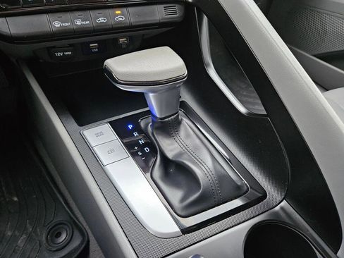 Used 2023 Hyundai Elantra SEL image 22