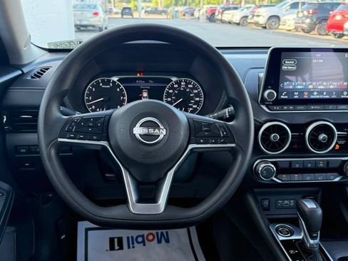 Used 2025 Nissan Sentra SV FWD image 18