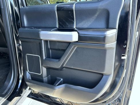 Used 2018 Ford F150 Platinum w/ Equipment Group 701A Luxury image 17