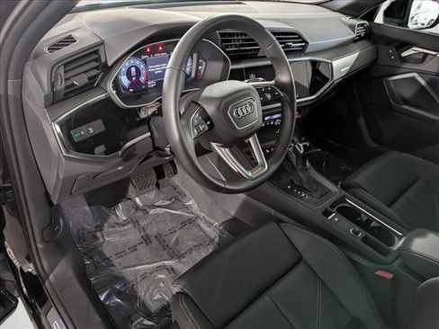 Certified 2025 Audi Q3 2.0T Premium w/ Convenience Package image 10