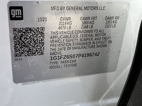 Used 2023 Chevrolet Bolt EUV Premier w/ Sun & Sound Package image 37