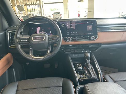 Used 2025 GMC Canyon AT4 w/ AT4 Premium Package image 13