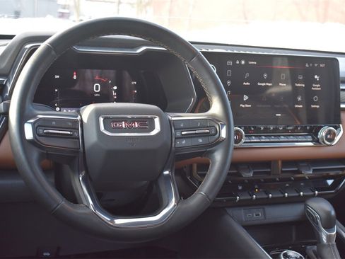 Used 2023 GMC Canyon AT4 w/ LPO, Sports Bar Package image 25