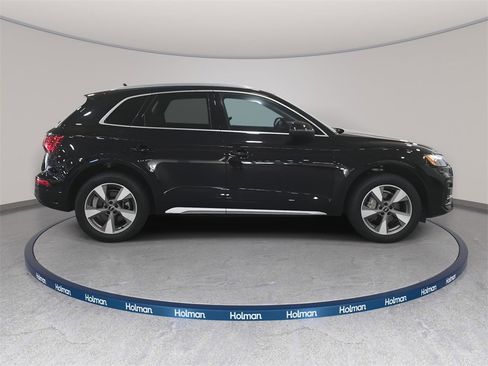 Certified 2023 Audi Q5 2.0T Premium Plus w/ Premium Plus Package image 4