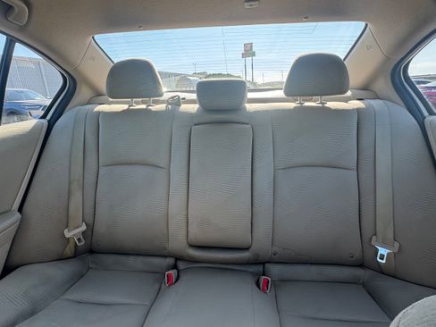 Used 2017 Honda Accord LX image 7