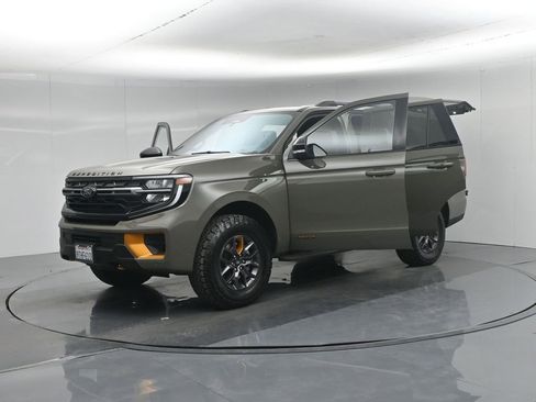 Certified 2025 Ford Expedition Tremor AWD/4WD image 36