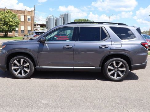 Used 2025 Honda Pilot Elite image 8