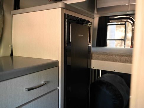 Used 2022 Mercedes-Benz Sprinter 2500 image 25