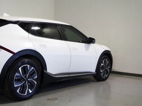 Used 2024 Kia EV6 Light RWD image 54