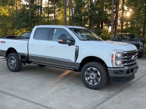 New 2026 Ford F250 King Ranch w/ FX4 Off-Road Package image 8