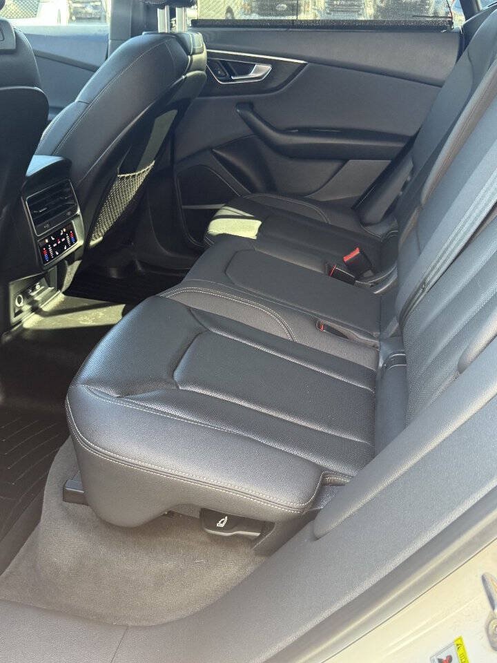 Used 2019 Audi Q8 Prestige AWD/4WD image 5