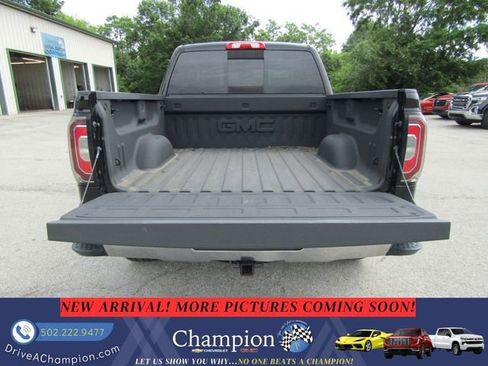 Used 2018 GMC Sierra 1500 SLT AWD/4WD image 6