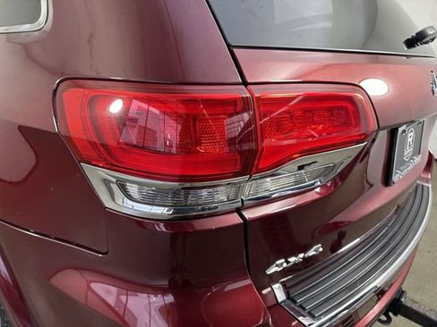 Used 2019 Jeep Grand Cherokee Overland AWD/4WD image 30