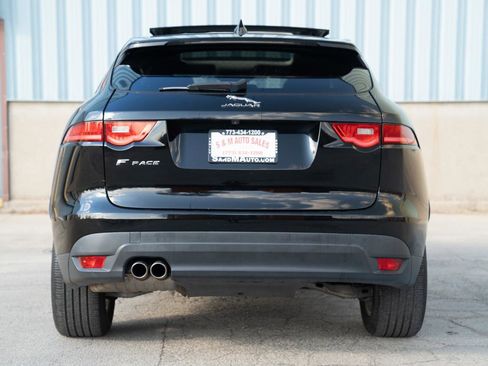 Used 2017 Jaguar F-PACE Premium image 14