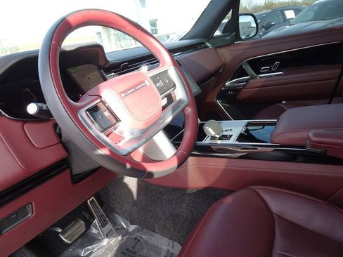 Used 2024 Land Rover Range Rover SE image 13