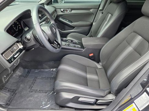 Used 2025 Honda Civic Sport image 25