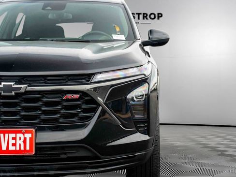 Used 2025 Chevrolet Trax RS w/ Driver Confidence Package FWD image 8